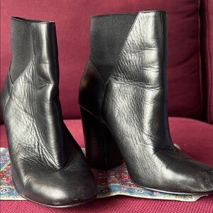 BCBGeneration Black Leather Ankle Boots – Size 7 (EU 37) “Lilly Ann” Heeled Boot